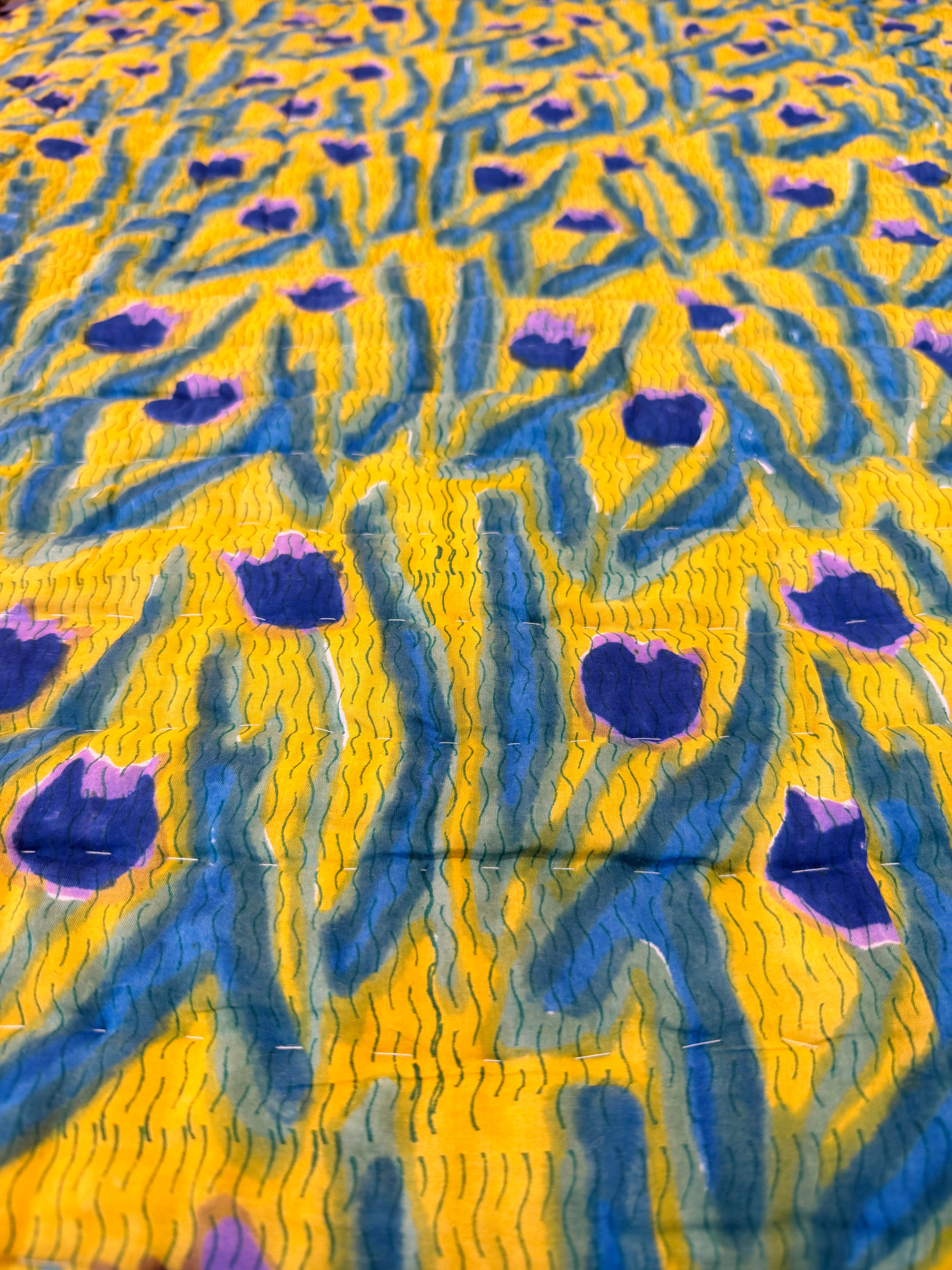 Yellow Tulip Vibrant Blanket – King Size Reversible 100% Cotton Quilt