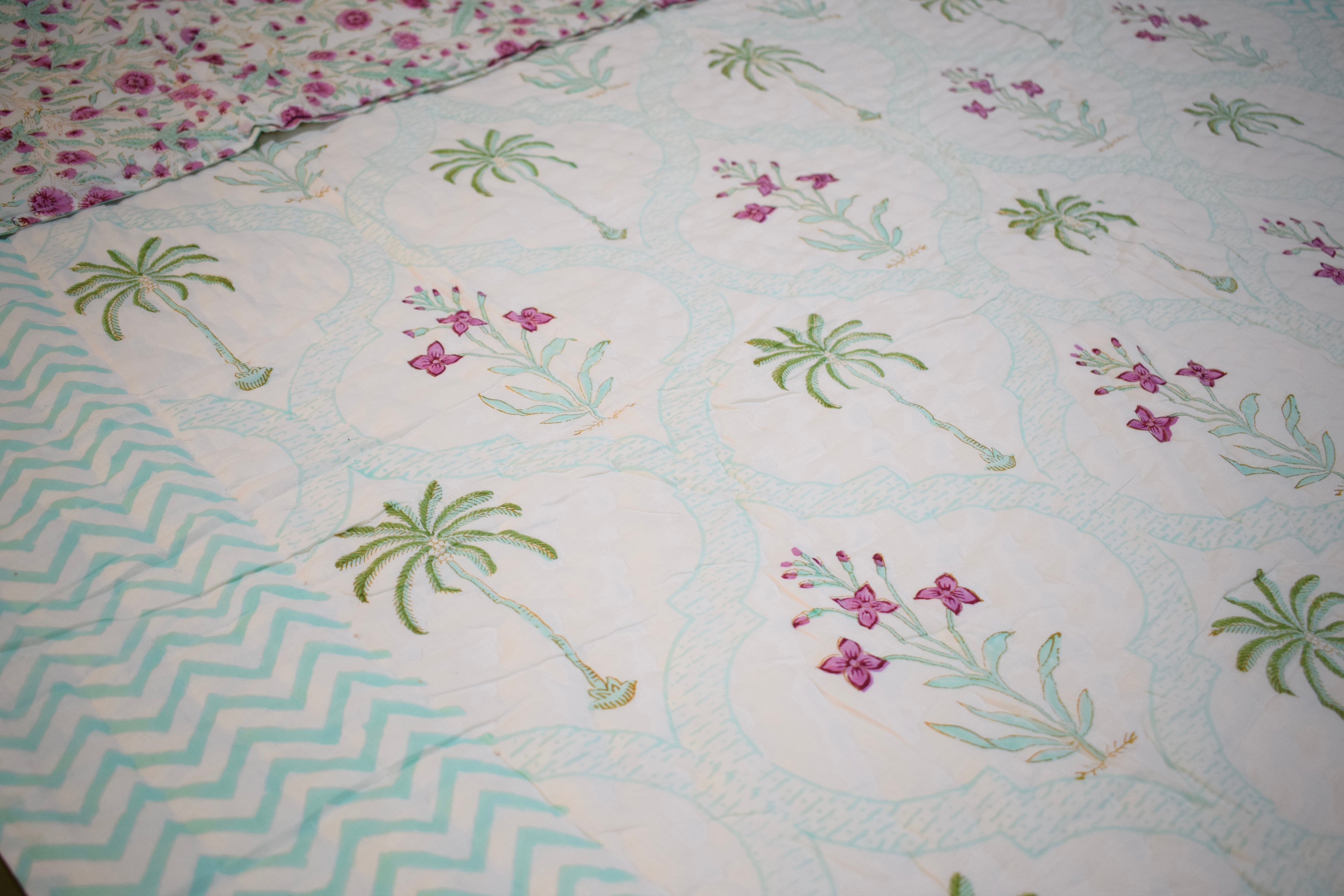 Twin Size Palm Print Cotton Quilt | Reversible Lightweight Beach House Blanket | 100% Cotton
