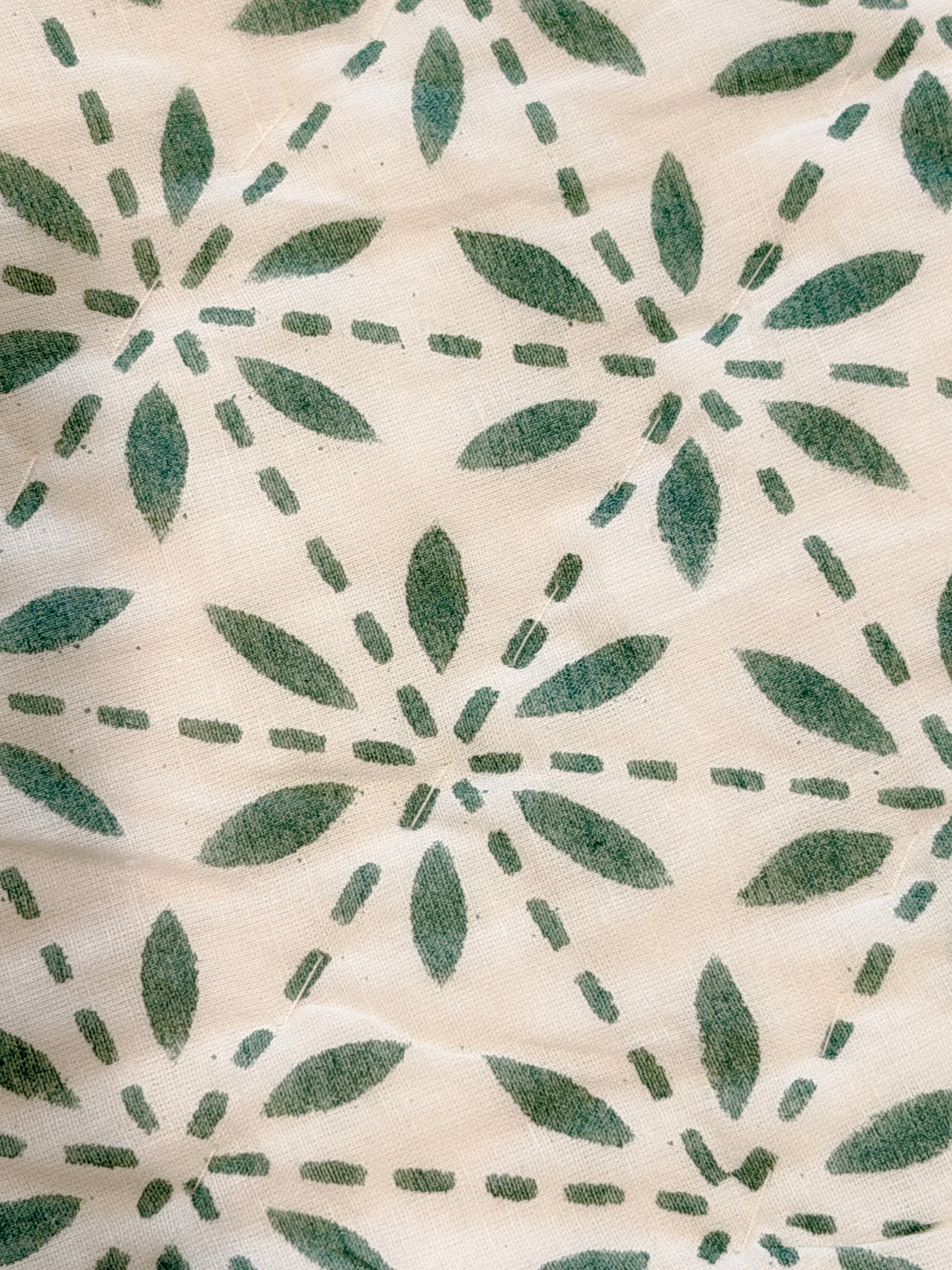 Tiny Jungle Toddler Quilt
