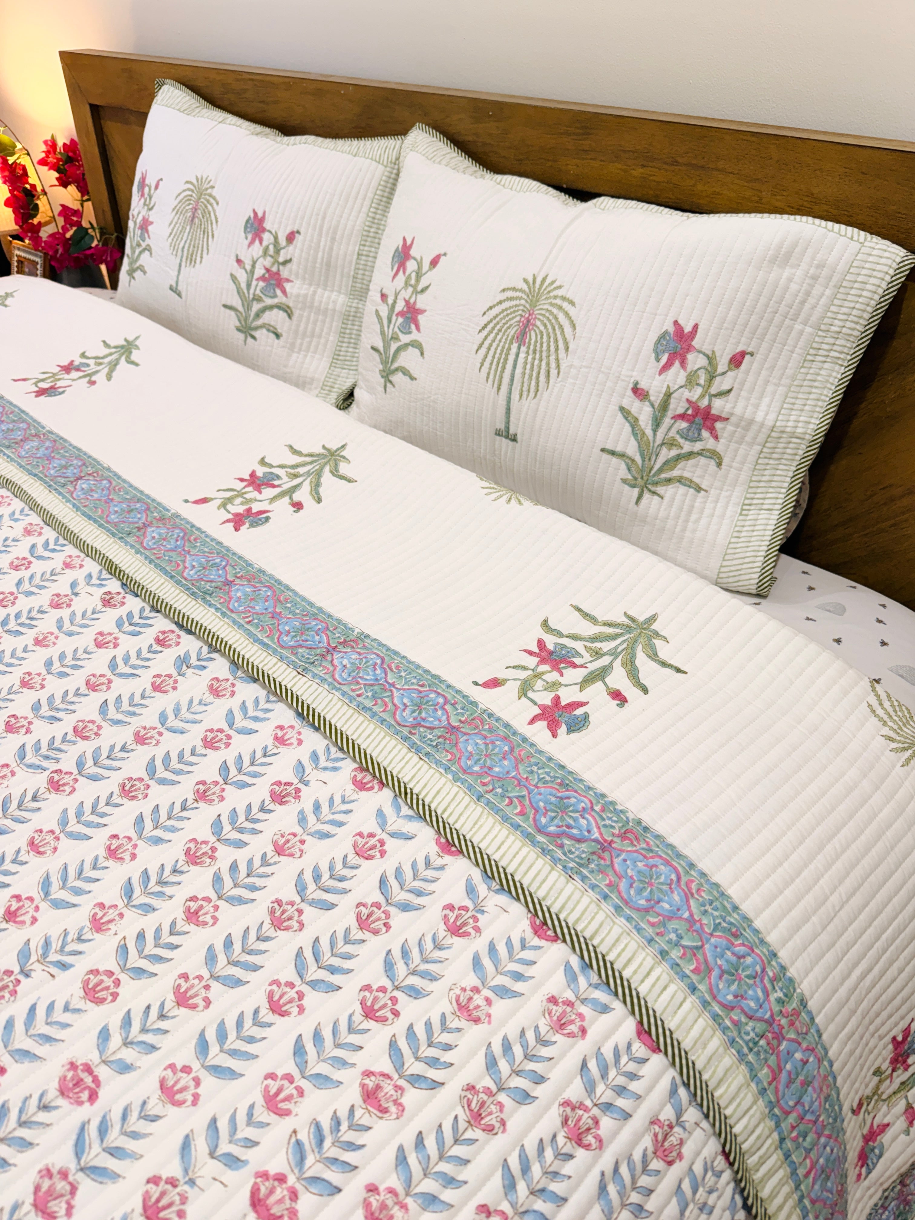 Palm Blossom Luxury Bedspread with Shams