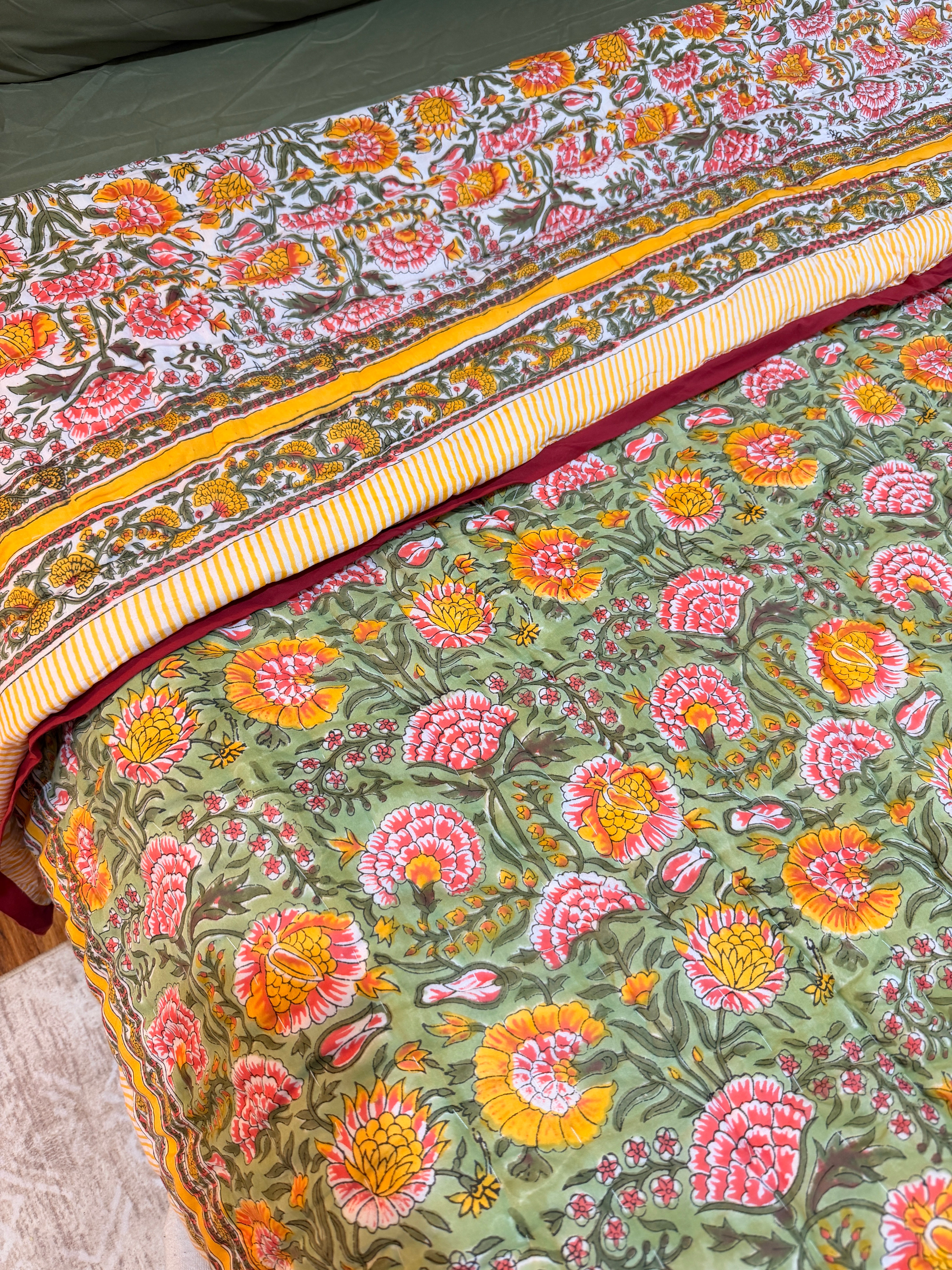 Cottage Flower Bed Reversible - Queen Quilt