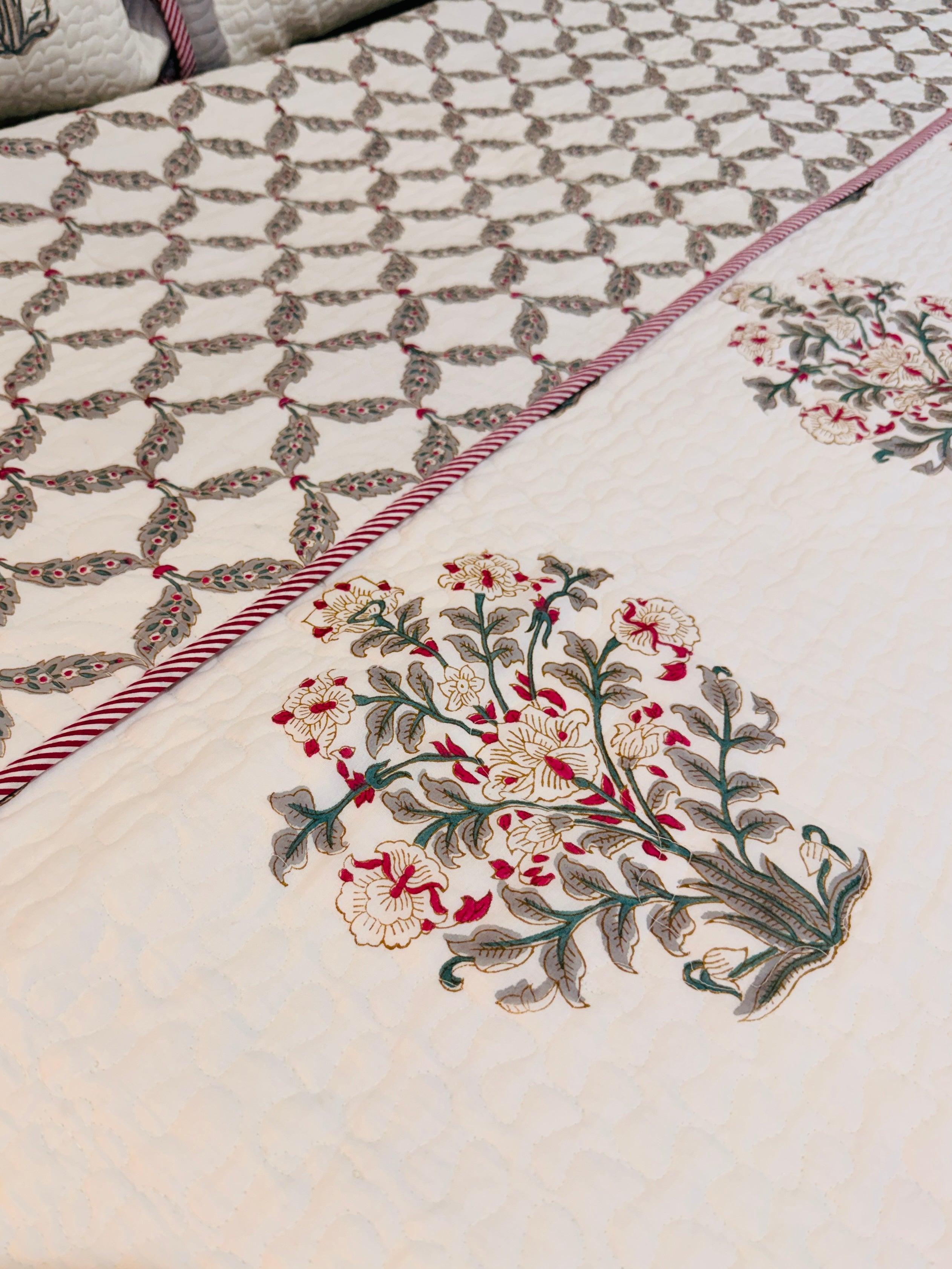 Gulmohar - King Bedspread with Shams