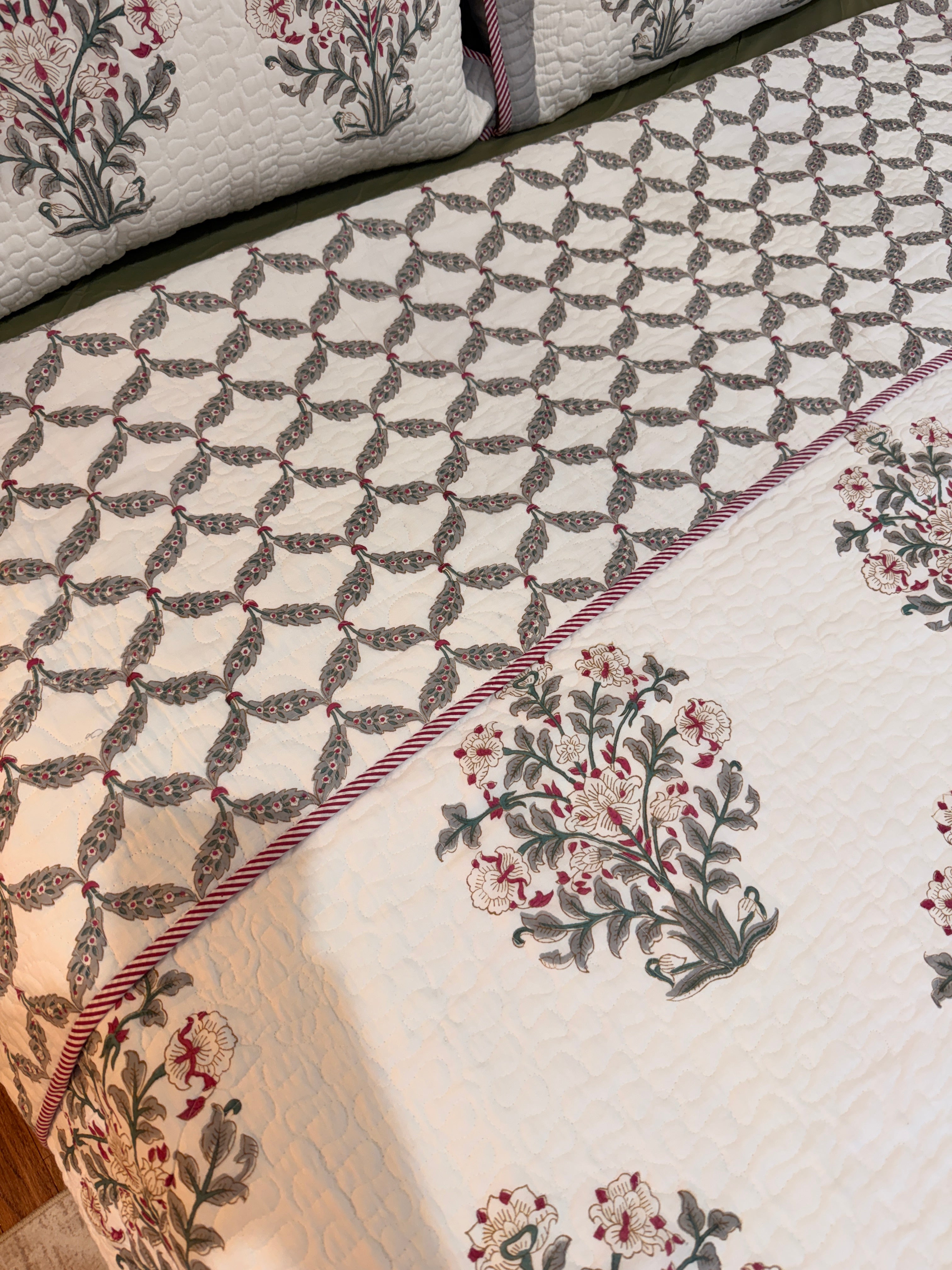 Gulmohar - King Bedspread with Shams