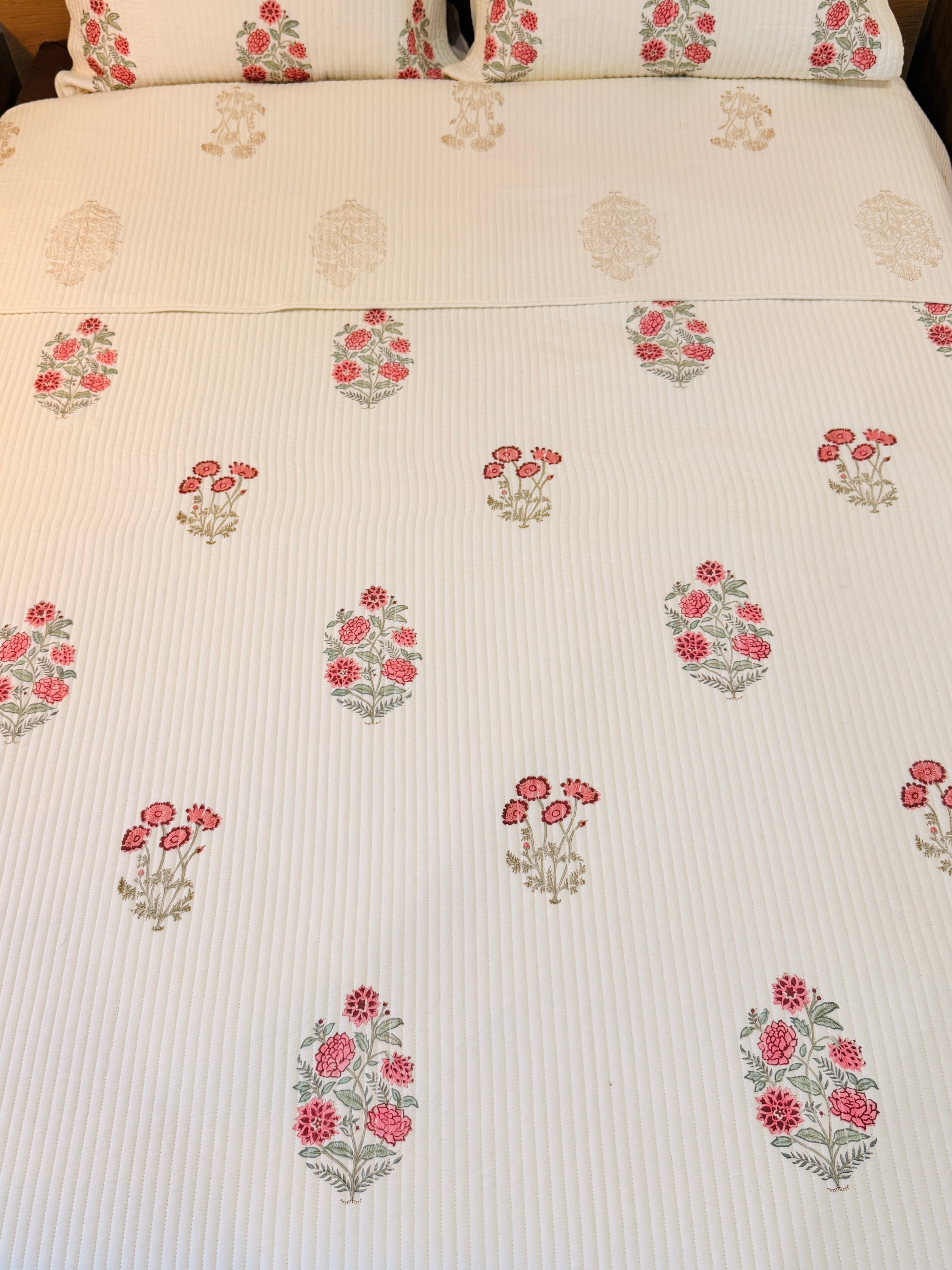 Fresh Orchard Luxury - Queen Bedspread