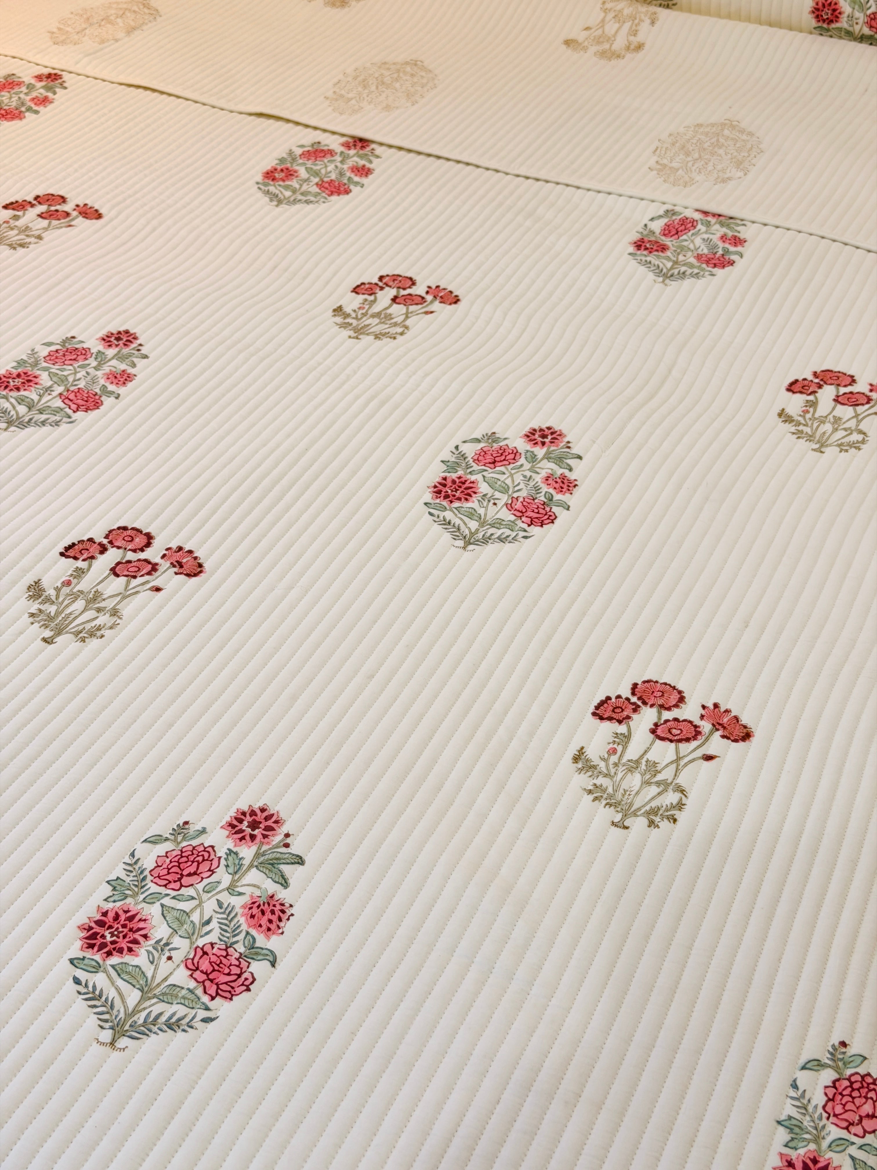 Fresh Orchard Luxury - Queen Bedspread