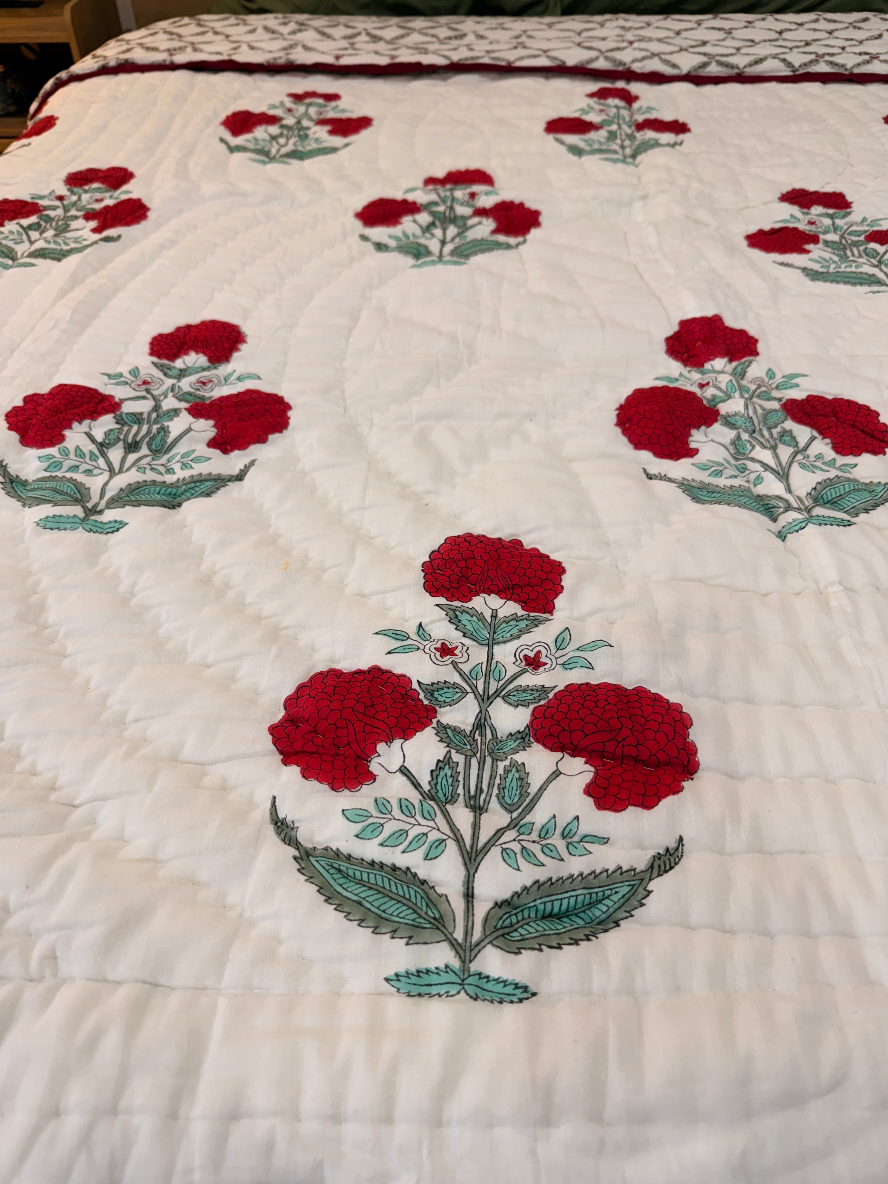 Red Poppy Reversible - Queen Quilt